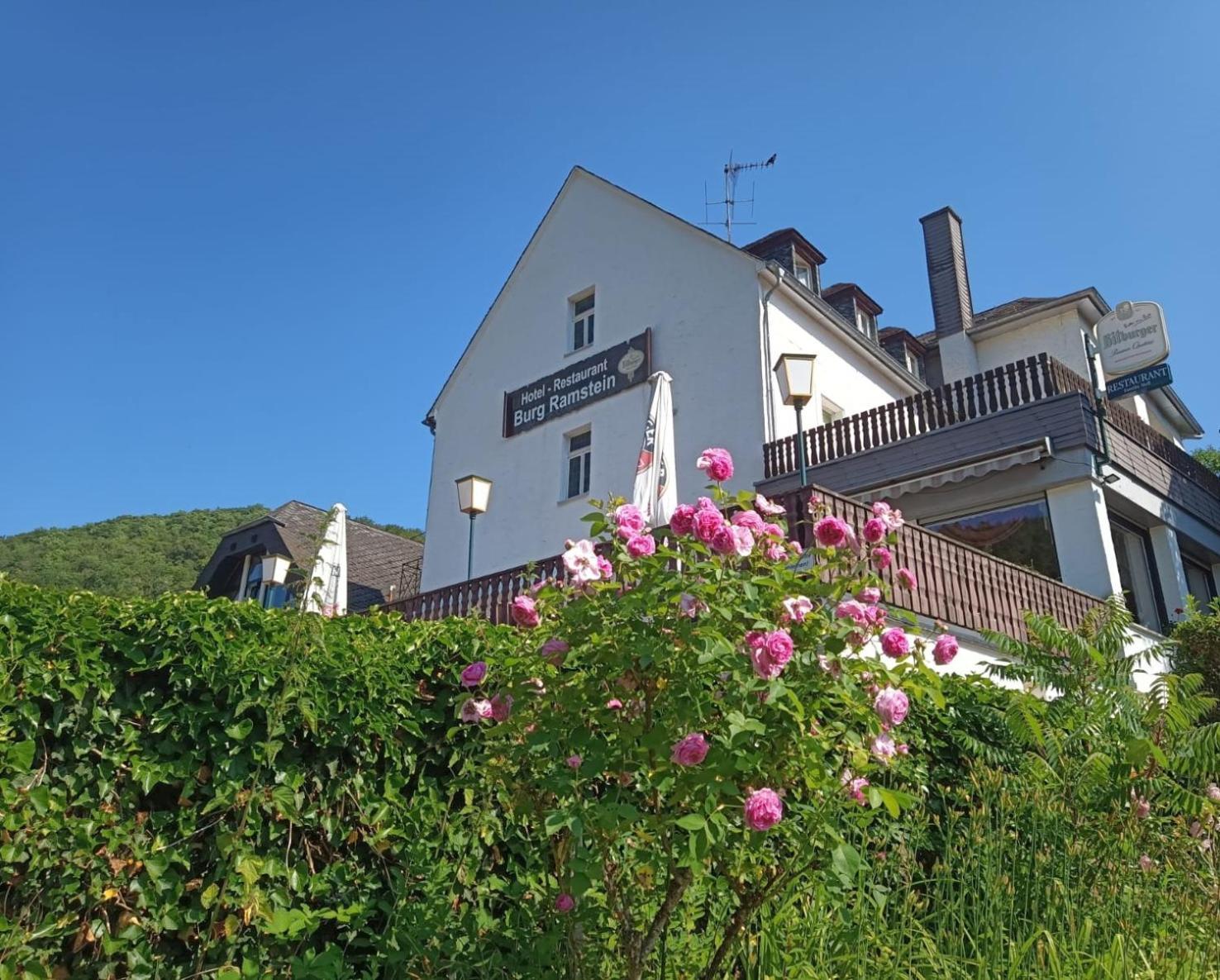 Hotel-Restaurant Burg-Ramstein Kordel Exteriör bild